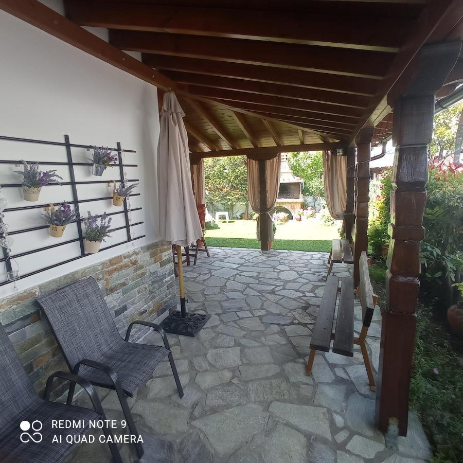 Вилла Poly'S Sea Side House Коропи Экстерьер фото
